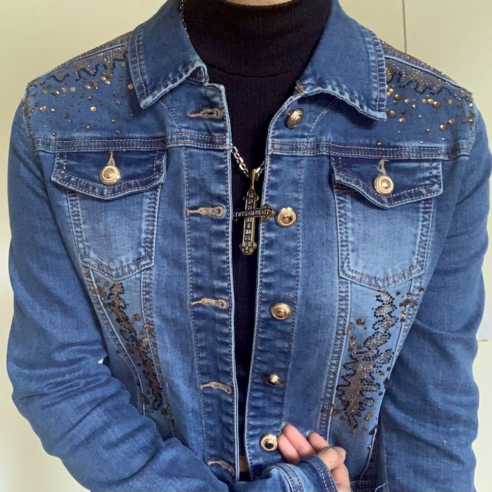 Vintage gold button embellished crop denim jean jacket - Picture 7 of 9